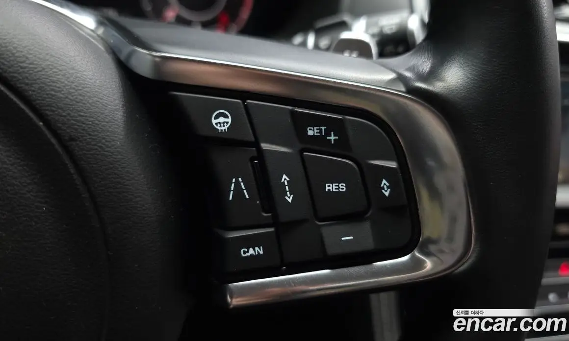 Jaguar F-Pace 2019 2.0 автомат (гидро), фото 33 Jaguar F-Pace 2019 2.0 автомат (гидро), фото 33