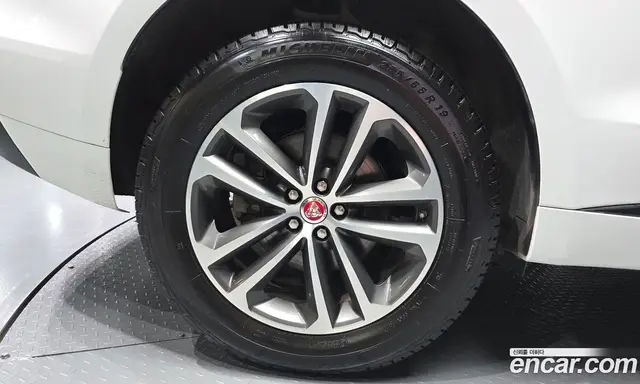 Jaguar F-Pace 2019 2.0 автомат (гидро), миниатюра 5 Jaguar F-Pace 2019 2.0 автомат (гидро), миниатюра 5