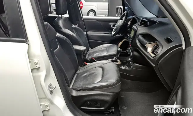 Jeep Renegade 2016 2.0 автомат (гидро), миниатюра 10