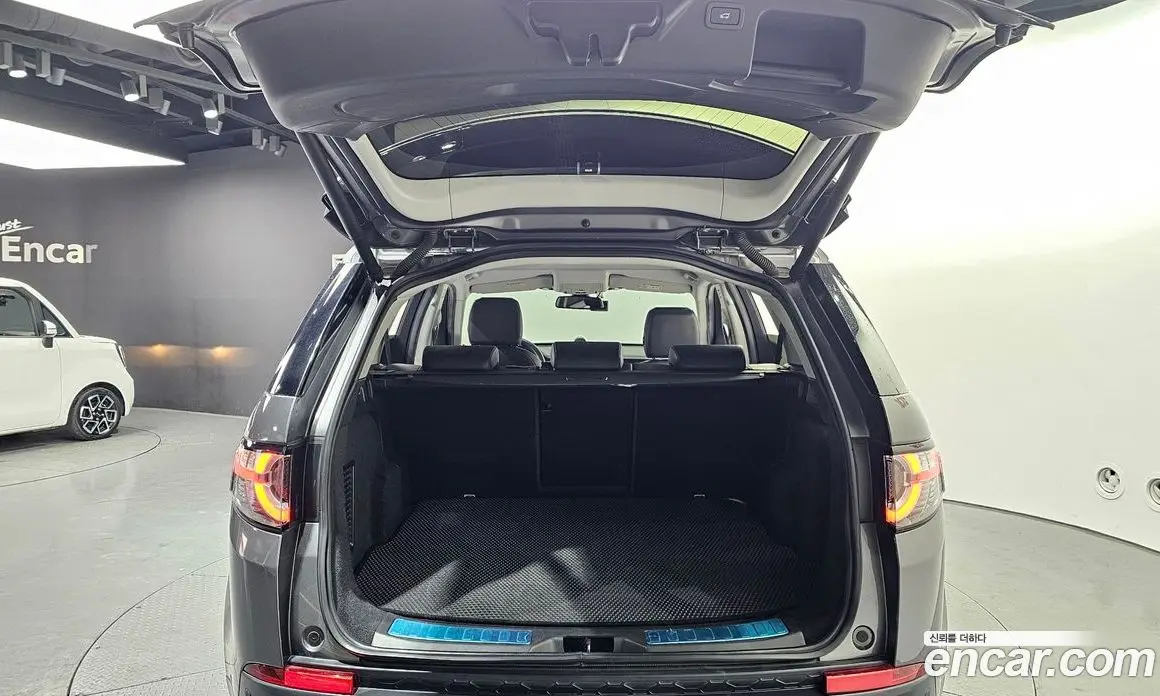 Land Rover Discovery Sport 2018 2.0 автомат (гидро), фото 20