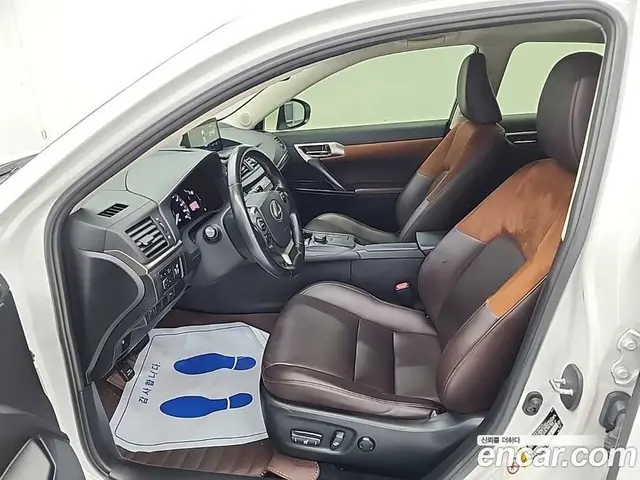 Lexus CT200h 2017 1.8 автомат (гидро), миниатюра 11 Lexus CT200h 2017 1.8 автомат (гидро), миниатюра 11
