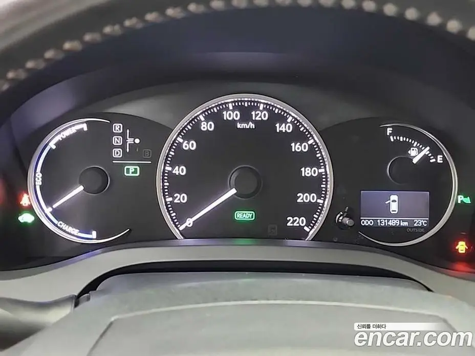 Lexus CT200h 2017 1.8 автомат (гидро), фото 19 Lexus CT200h 2017 1.8 автомат (гидро), фото 19