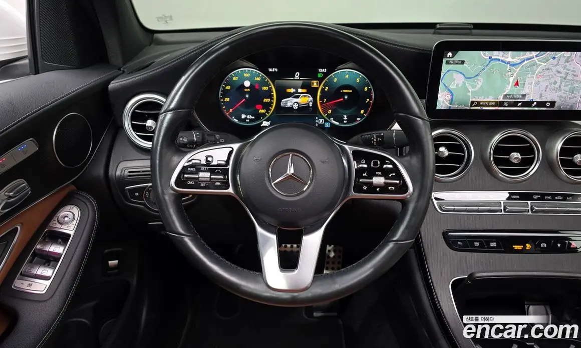 Mercedes-Benz GLC-Class 2022 2.0 автомат (гидро), фото 13