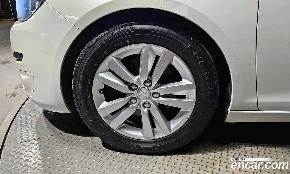 Peugeot 308 2014 2.0 автомат (гидро), фото 5