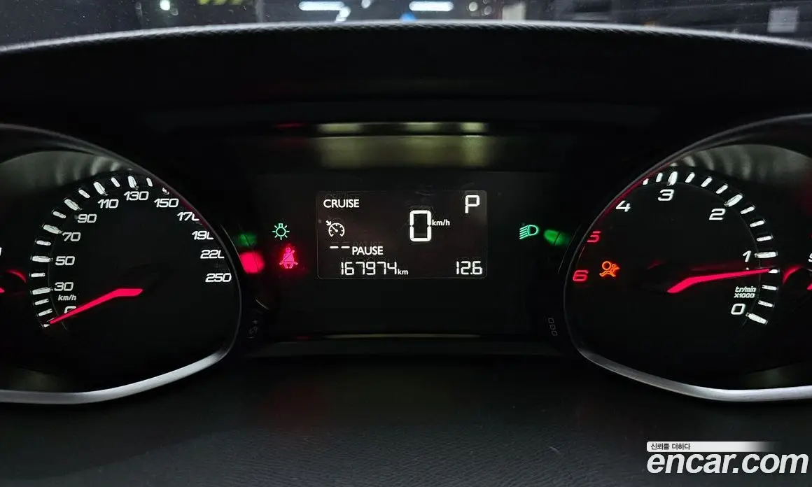 Peugeot 308 2014 2.0 автомат (гидро), фото 8