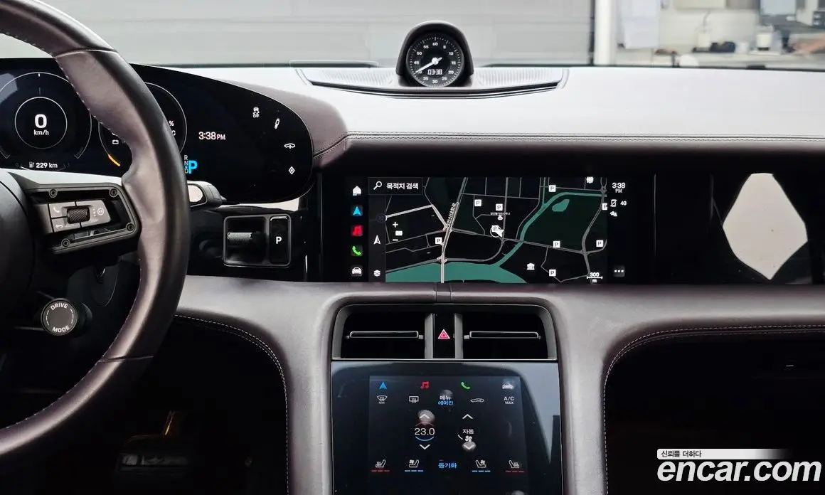 Porsche Taycan 2022 0.1 автомат (гидро), фото 14