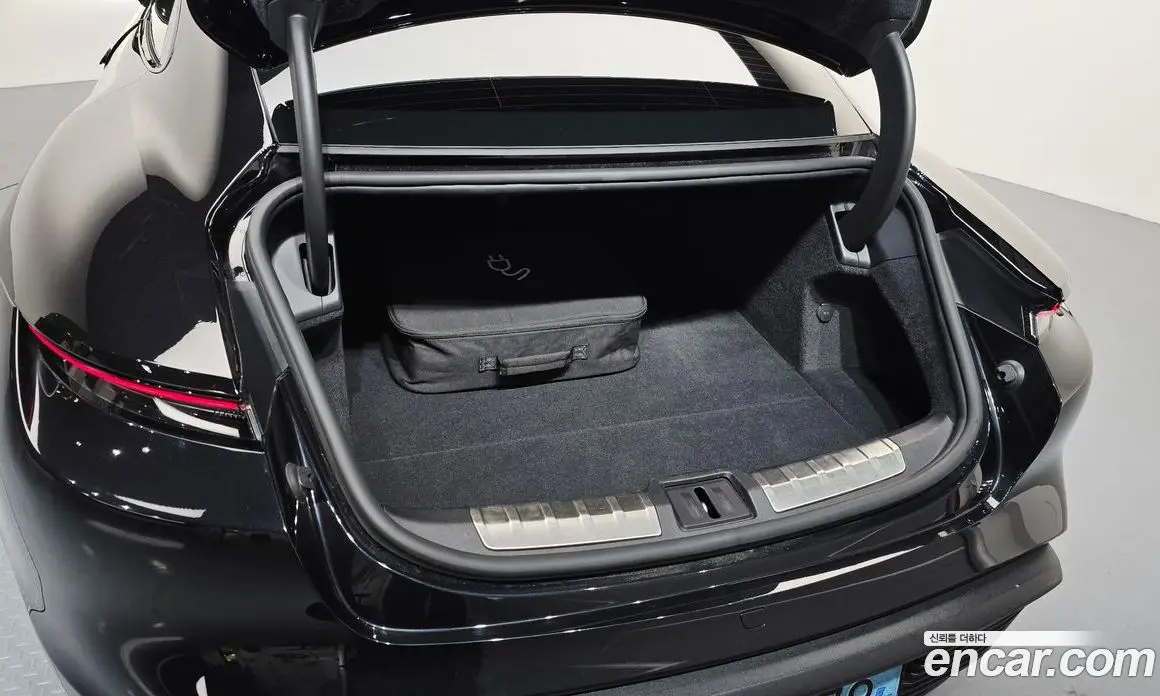 Porsche Taycan 2022 0.1 автомат (гидро), фото 20
