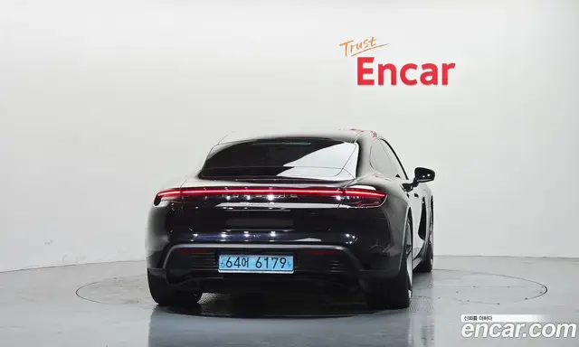 Porsche Taycan 2022 0.1 автомат (гидро), миниатюра 4
