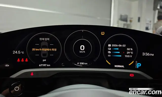 Porsche Taycan 2022 0.1 автомат (гидро), миниатюра 8