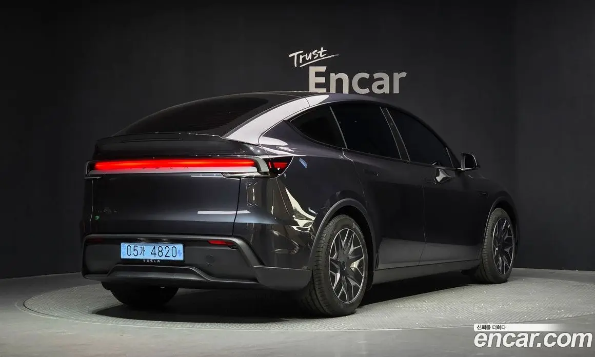 Tesla Model Y 2026 0.2 автомат (гидро), фото 2 Tesla Model Y 2026 0.2 автомат (гидро), фото 2