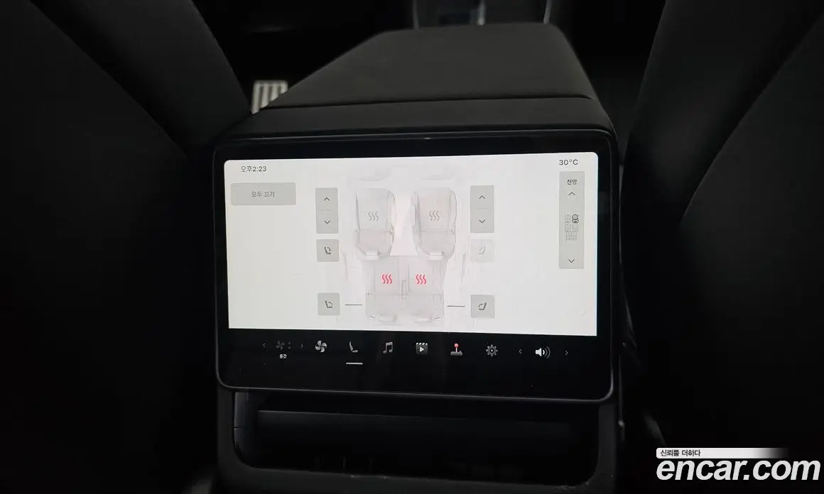 Tesla Model Y 2026 0.2 автомат (гидро), фото 25 Tesla Model Y 2026 0.2 автомат (гидро), фото 25