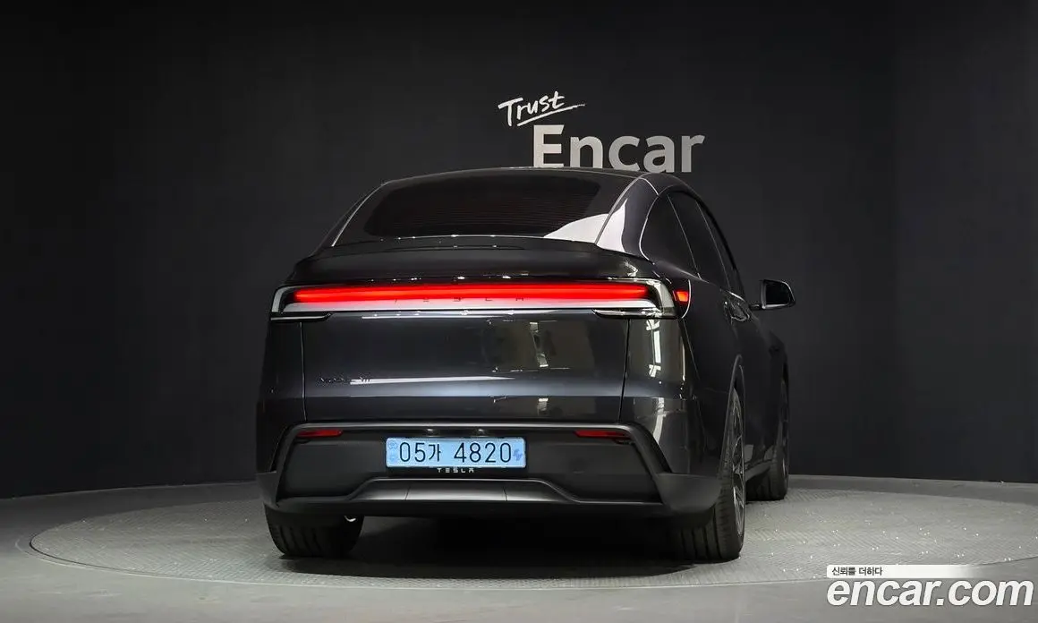 Tesla Model Y 2026 0.2 автомат (гидро), фото 4 Tesla Model Y 2026 0.2 автомат (гидро), фото 4