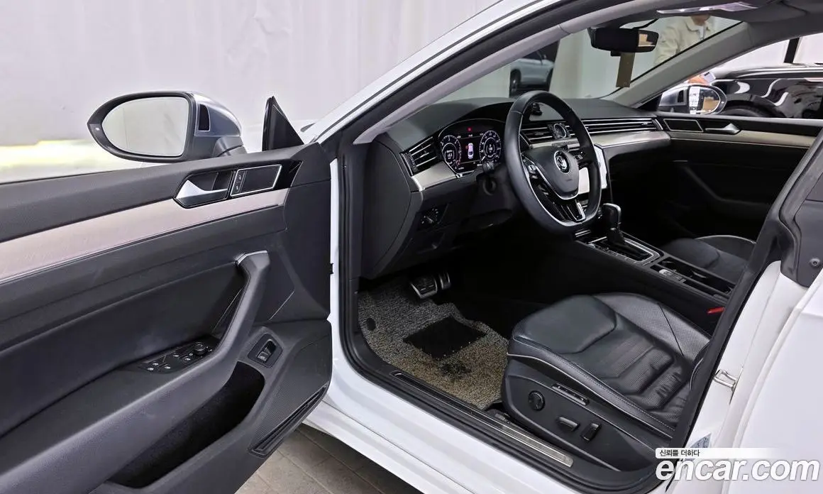 Volkswagen Arteon 2019 2.0 автомат (гидро), фото 13