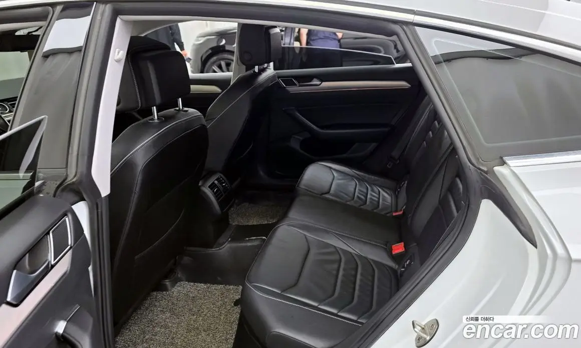 Volkswagen Arteon 2019 2.0 автомат (гидро), фото 16