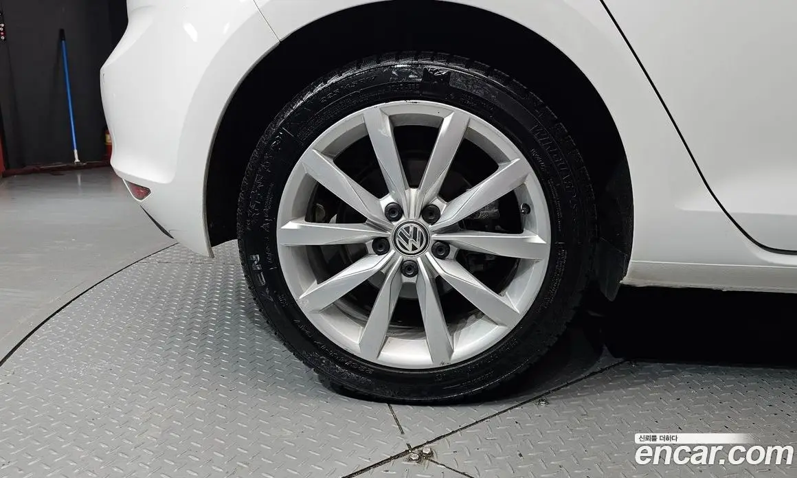 Volkswagen Golf 2016 2.0 автомат (гидро), фото 5