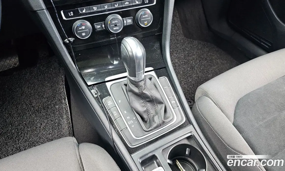 Volkswagen Golf 2016 2.0 автомат (гидро), фото 9
