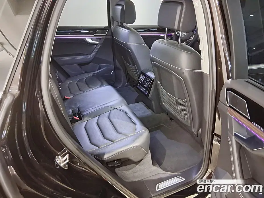 Volkswagen Touareg 2024 3.0 автомат (гидро), фото 11