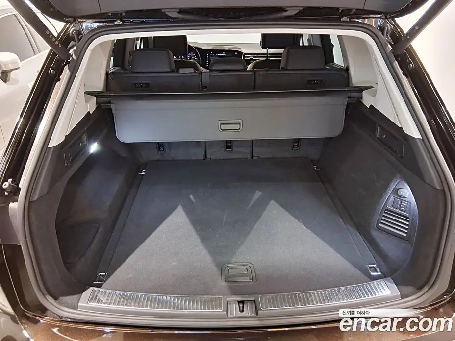 Volkswagen Touareg 2024 3.0 автомат (гидро), фото 15