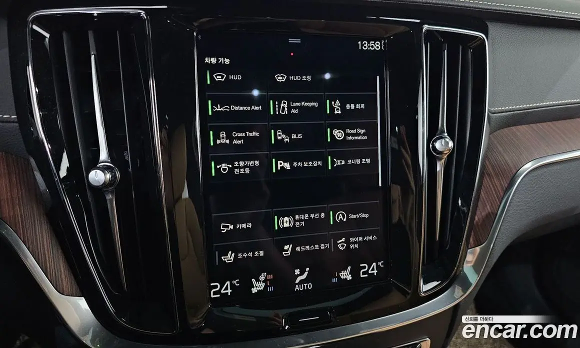 Volvo V60 2021 2.0 автомат (гидро), фото 33