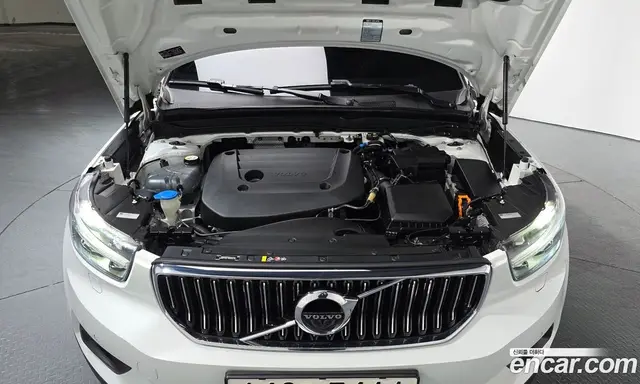 Volvo XC40 2020 2.0 автомат (гидро), миниатюра 6