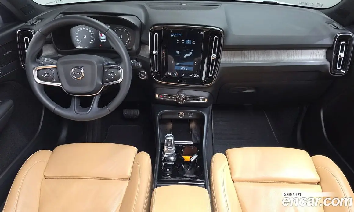 Volvo XC40 2020 2.0 автомат (гидро), фото 7