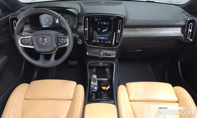 Volvo XC40 2020 2.0 автомат (гидро), миниатюра 7