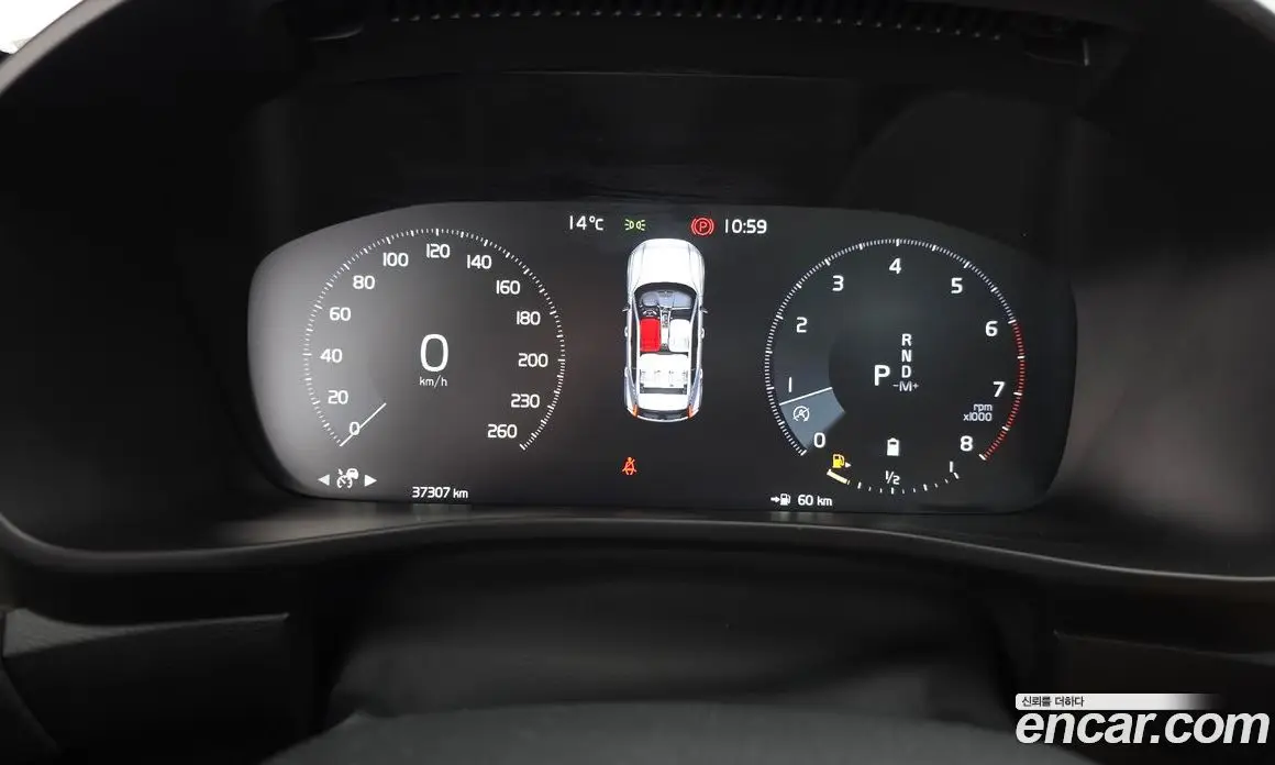 Volvo XC40 2020 2.0 автомат (гидро), фото 8