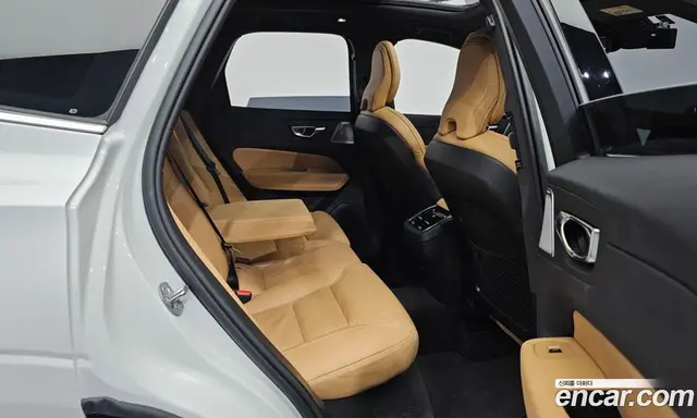 Volvo XC60 2024 2.0 автомат (гидро), миниатюра 12