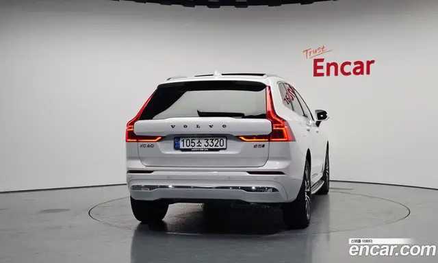 Volvo XC60 2024 2.0 автомат (гидро), миниатюра 4
