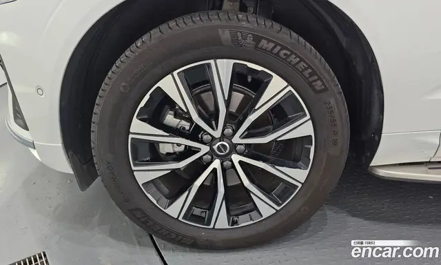 Volvo XC60 2024 2.0 автомат (гидро), миниатюра 5