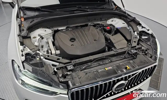 Volvo XC60 2024 2.0 автомат (гидро), миниатюра 6