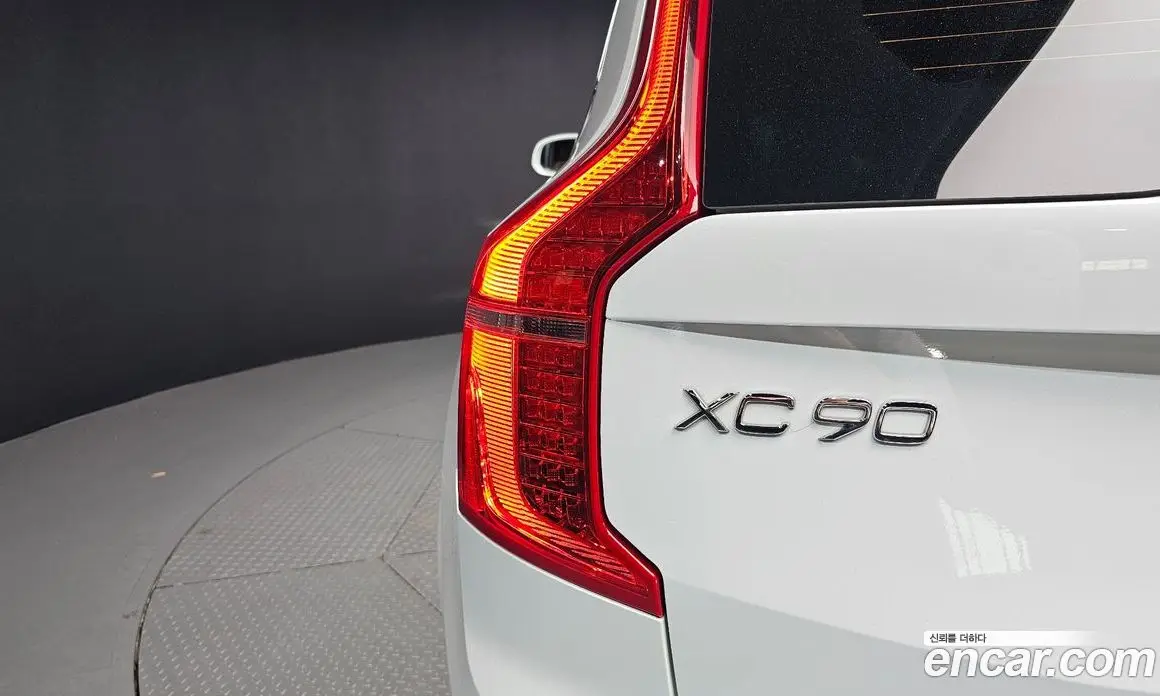 Volvo XC90 2021 2.0 автомат (гидро), фото 9