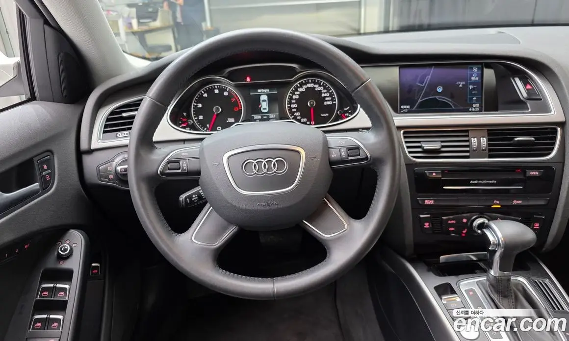 Audi A4 2013 2.0 автомат (гидро), фото 13