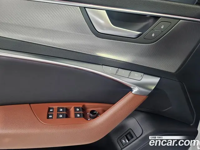 Audi A6 2020 2.0 автомат (гидро), миниатюра 12