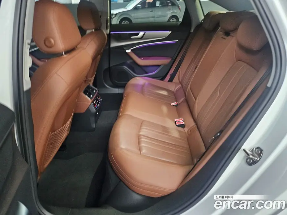 Audi A6 2020 2.0 автомат (гидро), фото 10