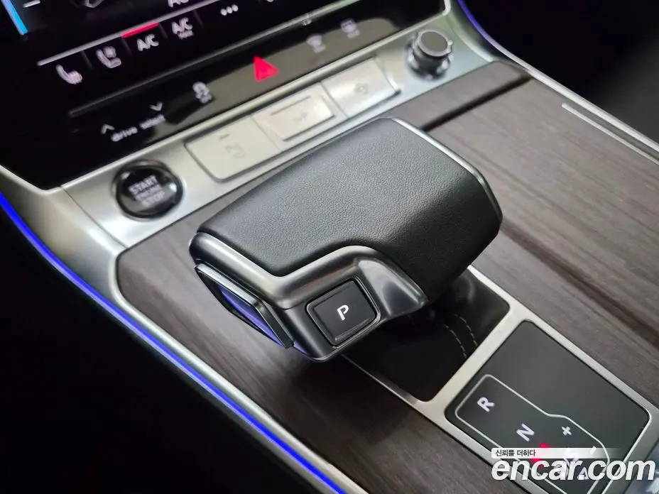 Audi A6 2024 2.0 автомат (гидро), фото 9