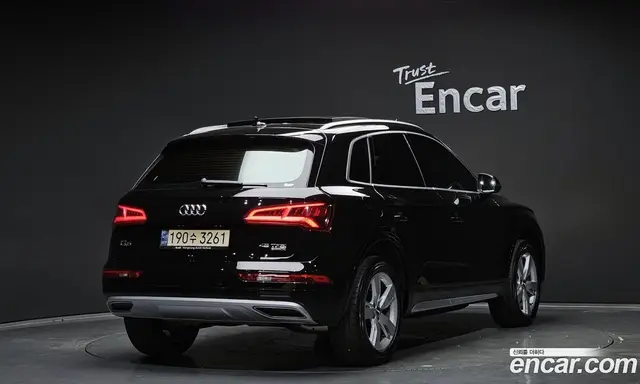 Audi Q5 2020 2.0 автомат (гидро), миниатюра 2