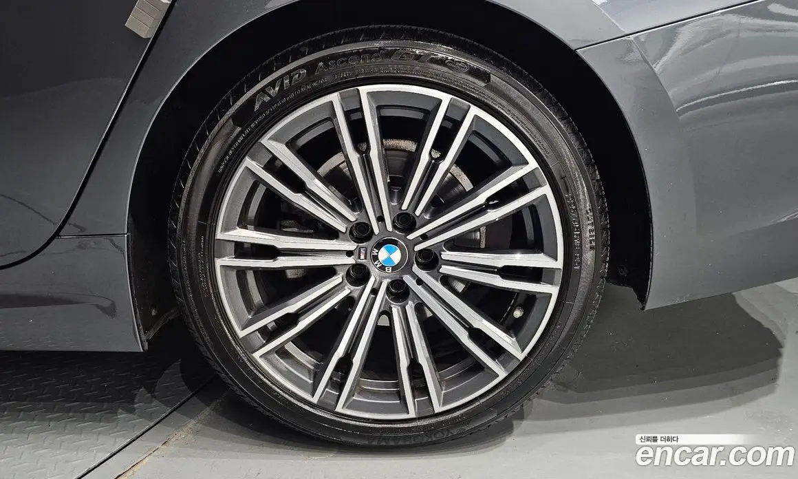 BMW 3 серия 2019 2.0 автомат (гидро), фото 6