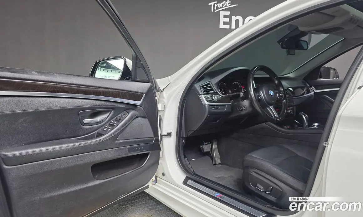 BMW 5 серия 2016 2.0 автомат (гидро), фото 10