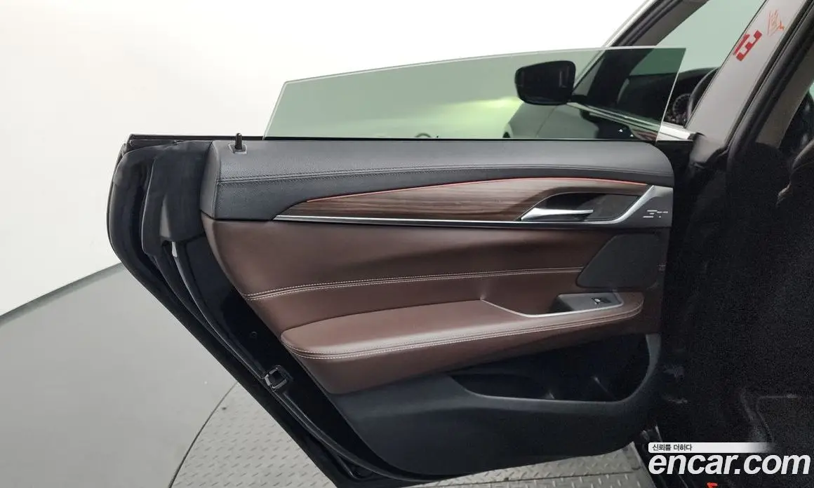BMW 6 серия 2018 3.0 автомат (гидро), фото 15