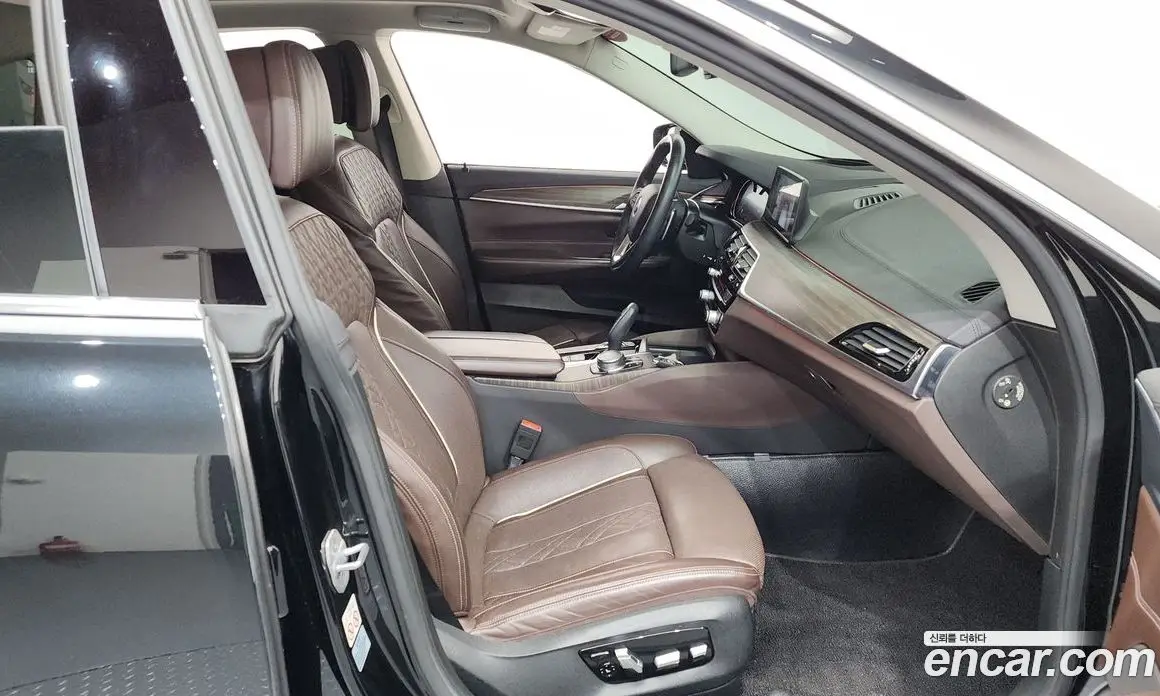 BMW 6 серия 2018 3.0 автомат (гидро), фото 16