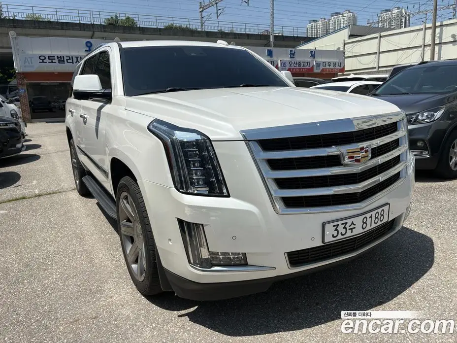 Cadillac Escalade 2017 6.2 автомат (гидро), фото 2 Cadillac Escalade 2017 6.2 автомат (гидро), фото 2