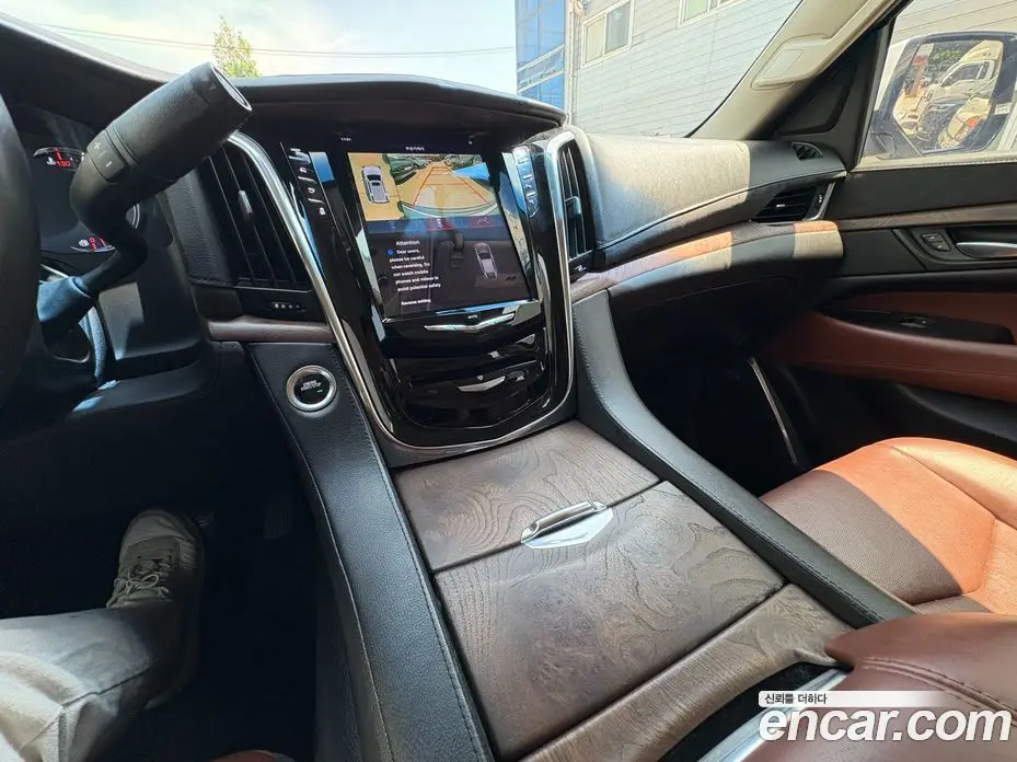Cadillac Escalade 2017 6.2 автомат (гидро), фото 16 Cadillac Escalade 2017 6.2 автомат (гидро), фото 16