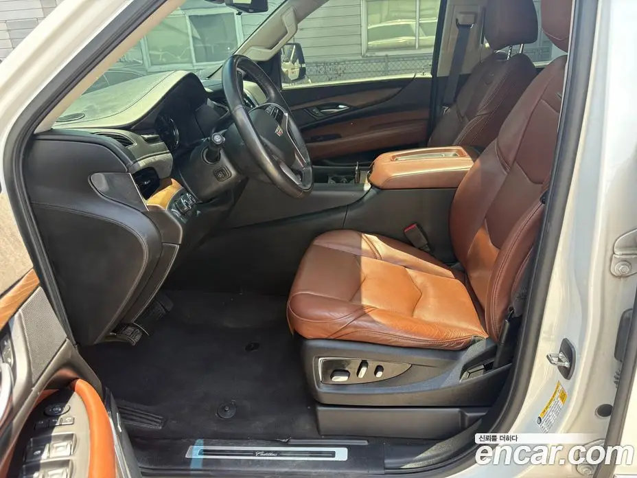 Cadillac Escalade 2017 6.2 автомат (гидро), фото 7 Cadillac Escalade 2017 6.2 автомат (гидро), фото 7
