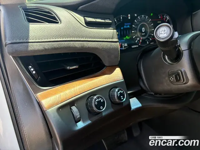 Cadillac Escalade 2017 6.2 автомат (гидро), миниатюра 10 Cadillac Escalade 2017 6.2 автомат (гидро), миниатюра 10