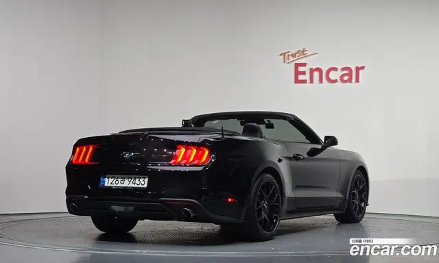 Ford Mustang 2022 2.3 автомат (гидро), миниатюра 2