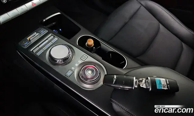 Genesis GV70 2021 2.2 автомат (гидро), миниатюра 9