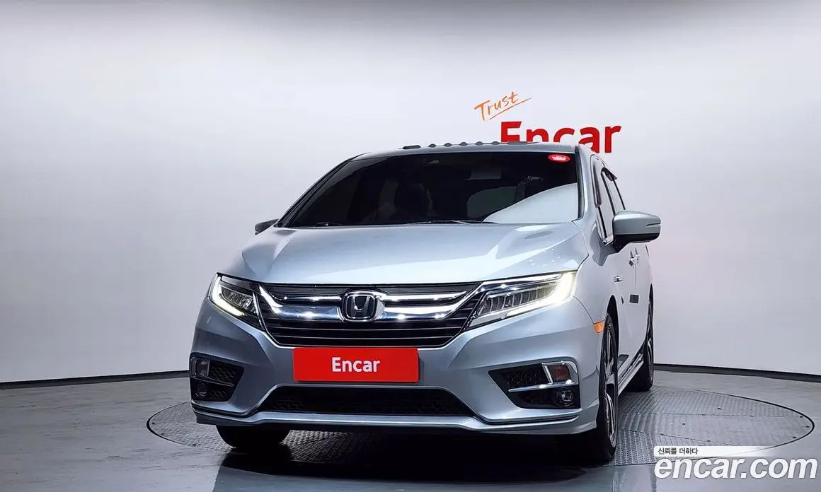 Honda Odyssey 2019 3.5 автомат (гидро), фото 3
