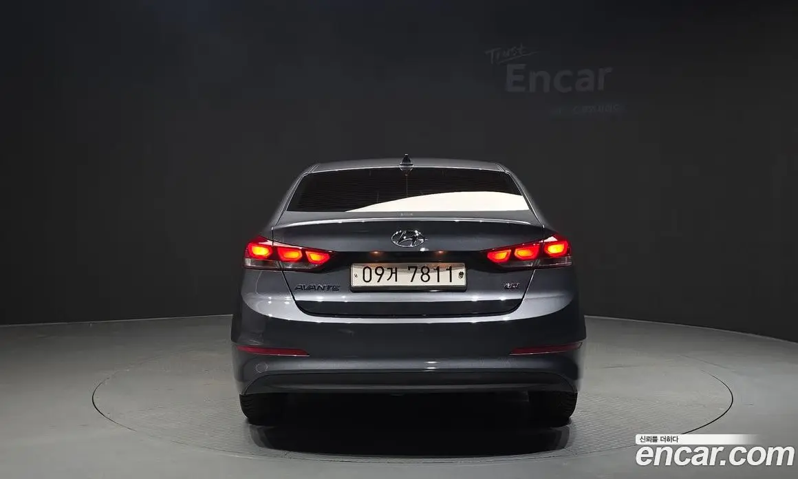 Hyundai Avante 2017 1.6 автомат (гидро), фото 4