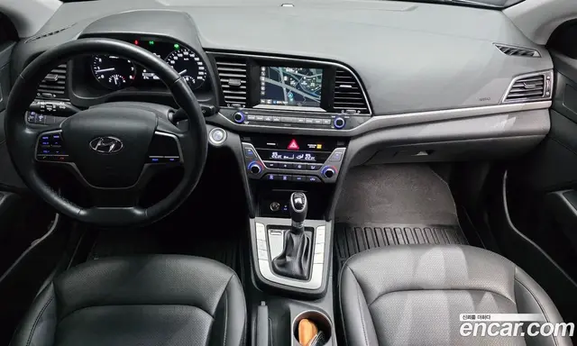 Hyundai Avante 2017 1.6 автомат (гидро), миниатюра 10